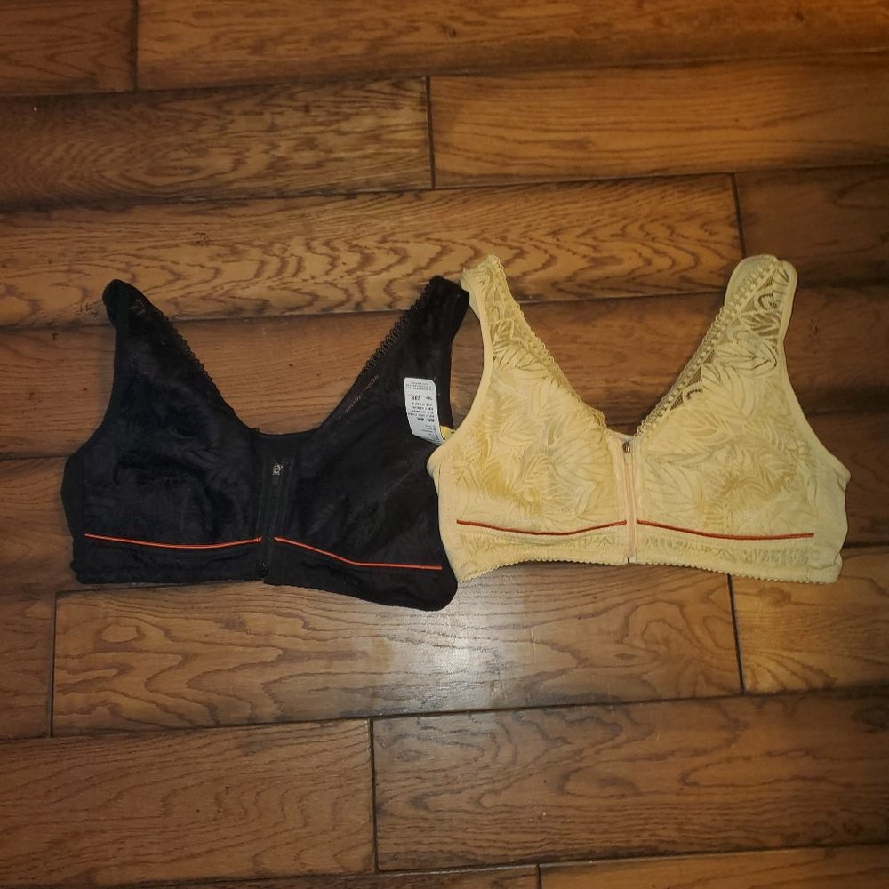 2 zip in front bras